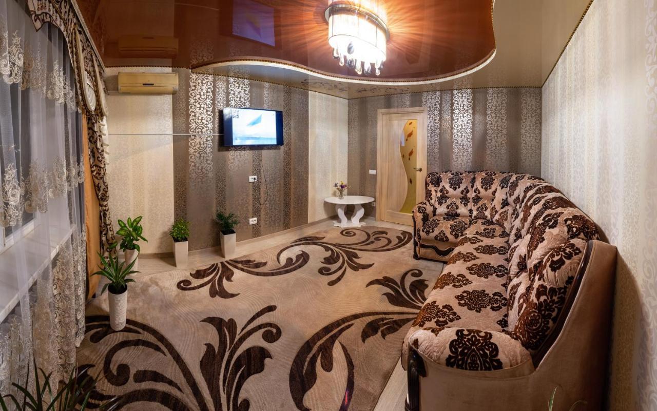 Apartment Luxury Sicheslavska Street *